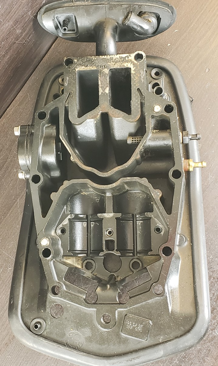 832935A17 Mercury 20002014 Exhaust Plate 200 225 250 HP 3.0L