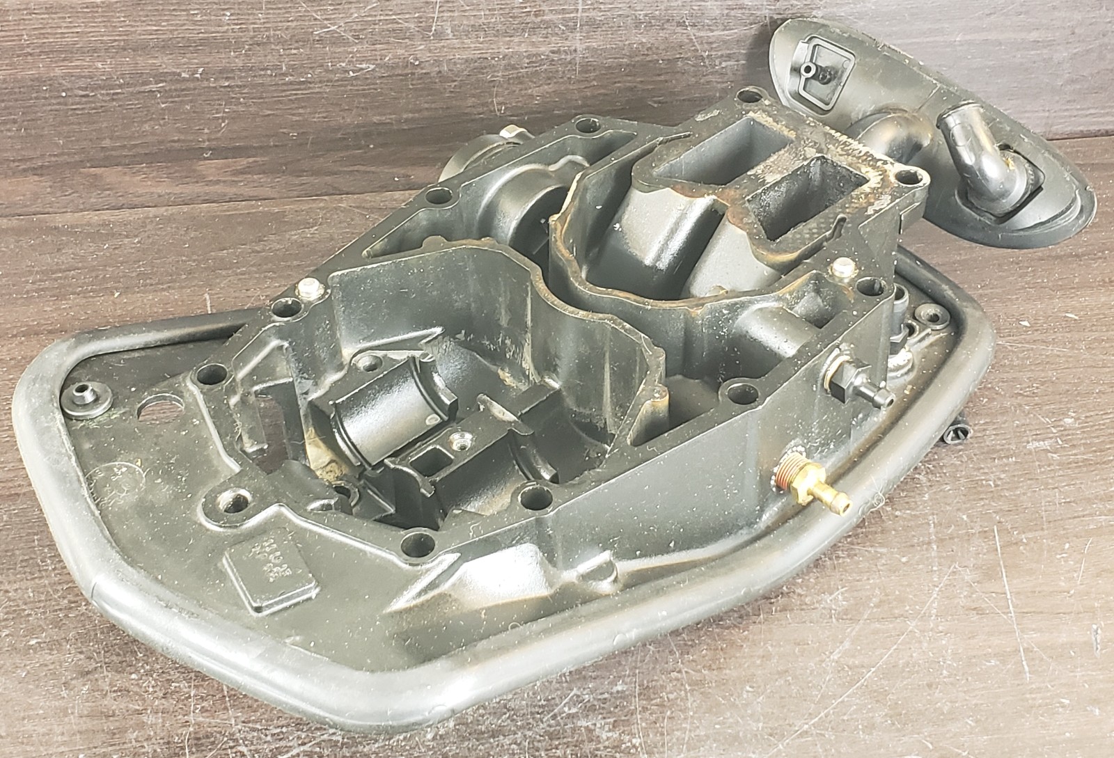 832935A17 Mercury 20002014 Exhaust Plate 200 225 250 HP 3.0L