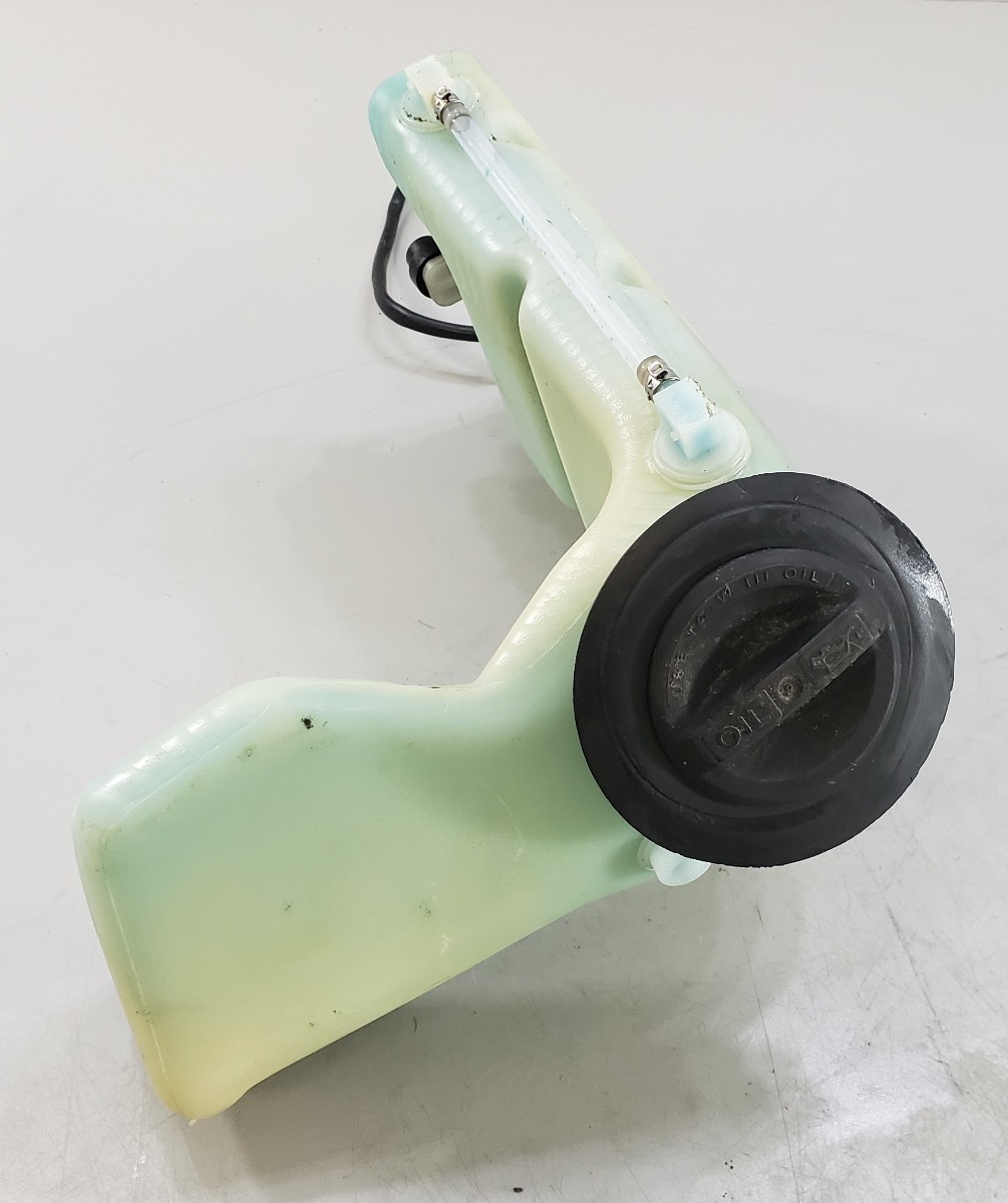 828163A2 Mercury & Mariner 19972010 Oil Tank 30 JET 40 50 HP 3