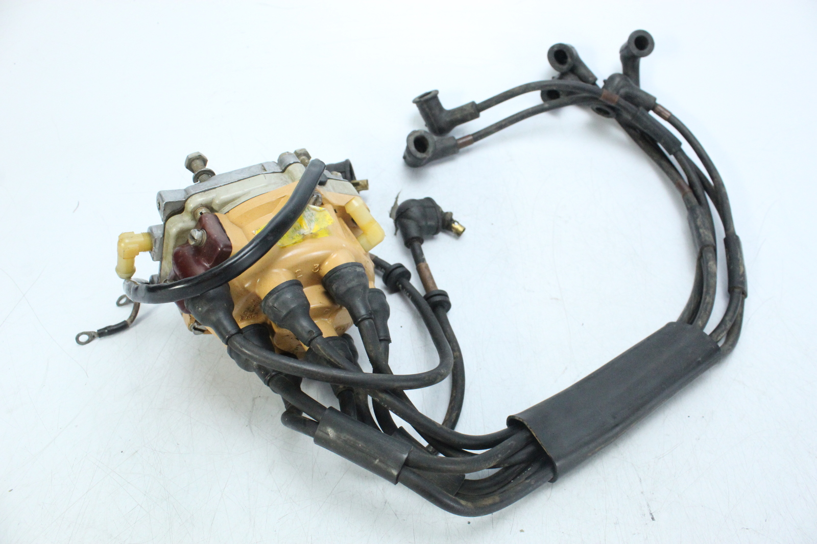 1927A9 Mercury Complete Distributor Cap With Leads 70 80 90 100 110 125 HP V6