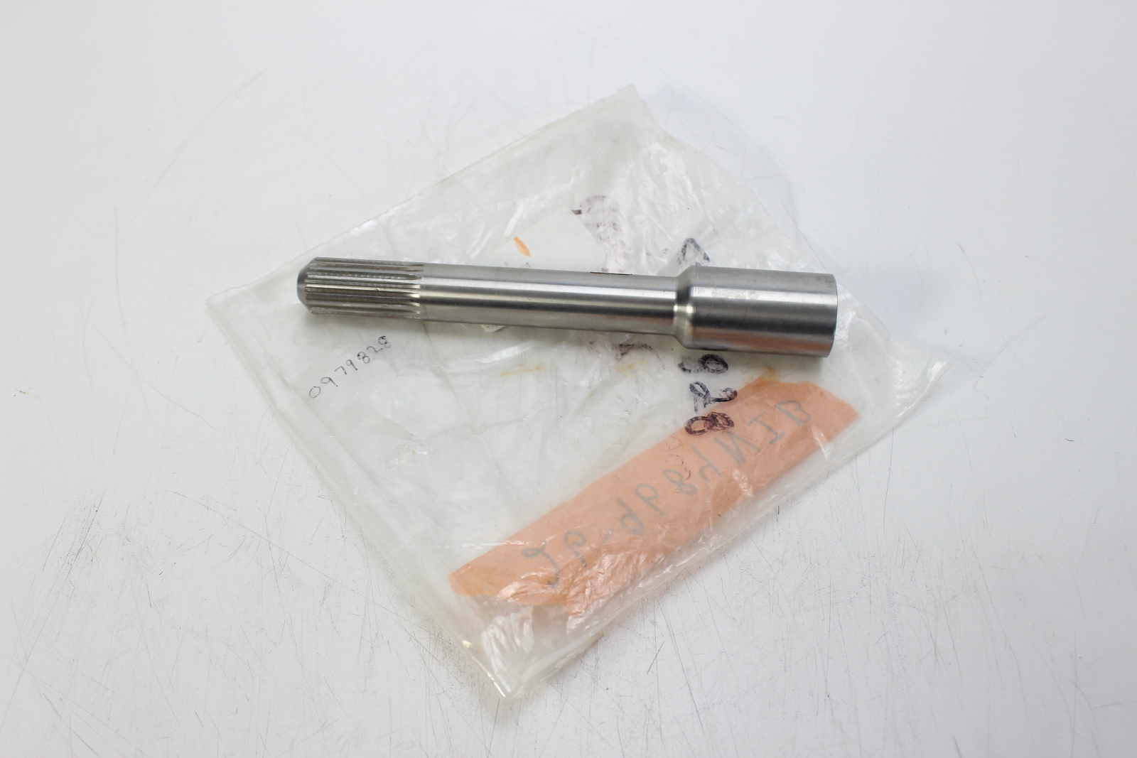 979828 OMC Stringer Sterndrive Driveshaft 120 - 235 HP 20 Splines NEW IN PACKAGE