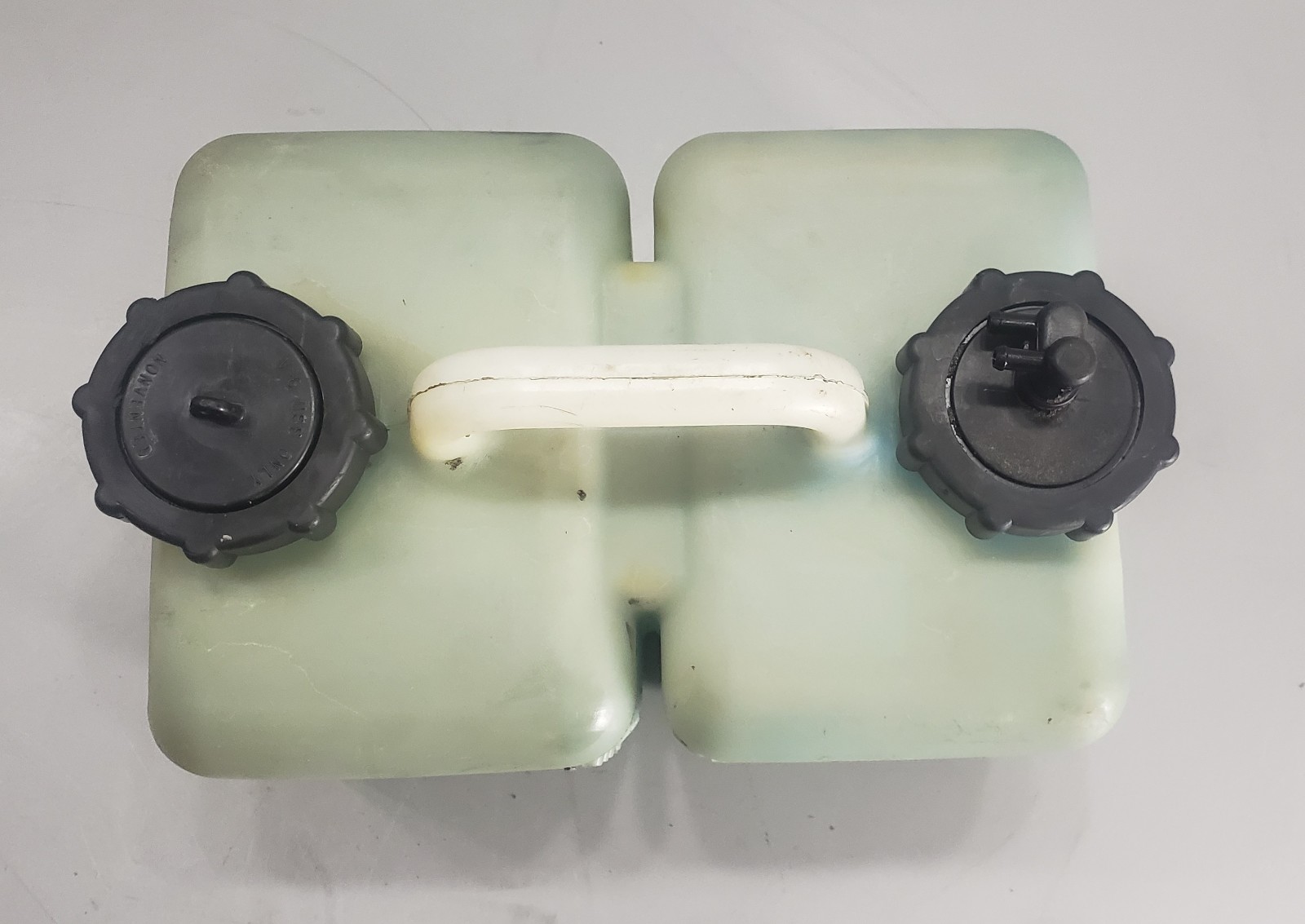 Mercury & Mariner Outboard Oil Tank 3 Gallon W/ Caps Southcentral