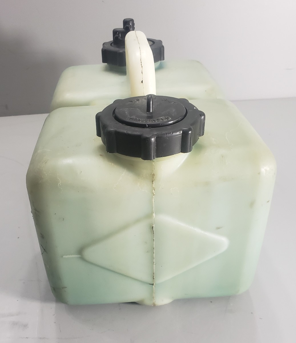 Mercury & Mariner Outboard Oil Tank 3 Gallon W/ Caps Southcentral