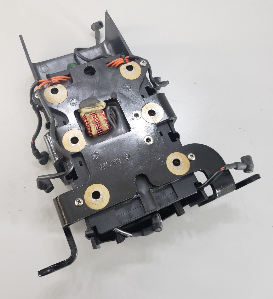 586381 Johnson Evinrude 19971998 Ignition Module 150 175 HP V6 1 YEAR