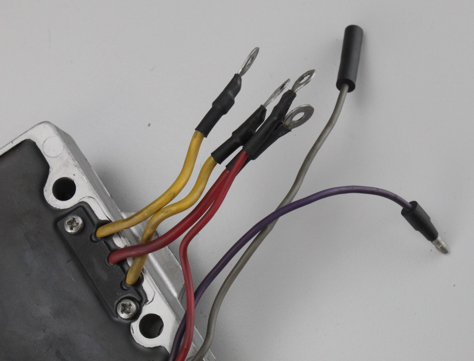 Buy MERCURY MARINER FORCE OUTBOARD VOLTAGE REGULATOR/RECTIFIER # 892115-001 In Inverness - Foto 8