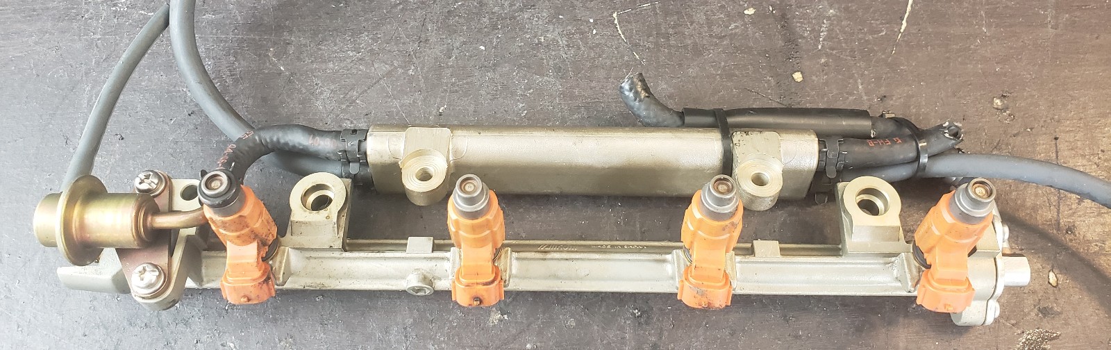 68V131600000 Yamaha 200006 & UP Delivery Pipe & Injector Unit 115