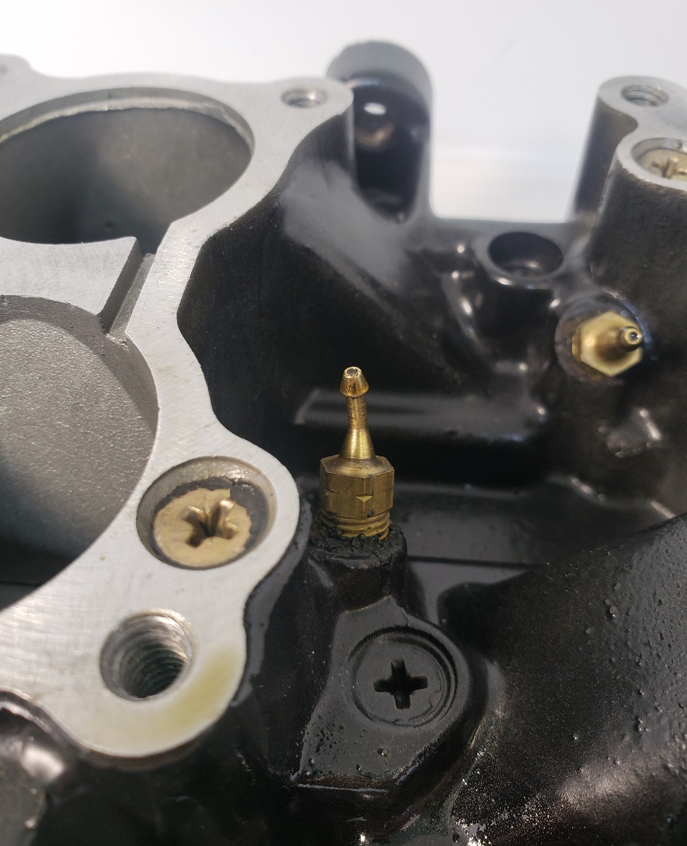 397075 389823 Johnson Evinrude 198698 Intake Manifold & Reeds 88 90