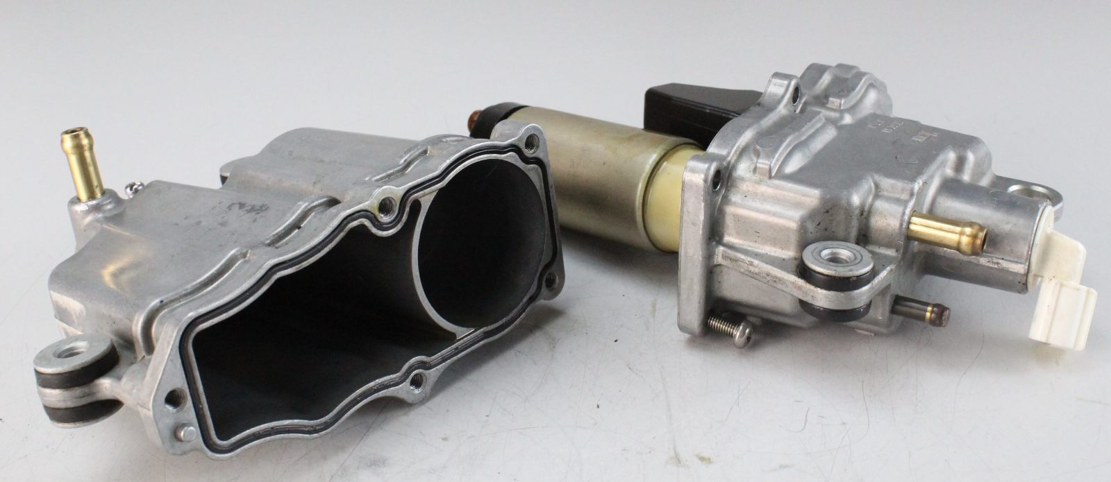 1560090J01 Suzuki Fuel Vapor Separator DF 90 HP 4Stroke Inline 4 1 YR