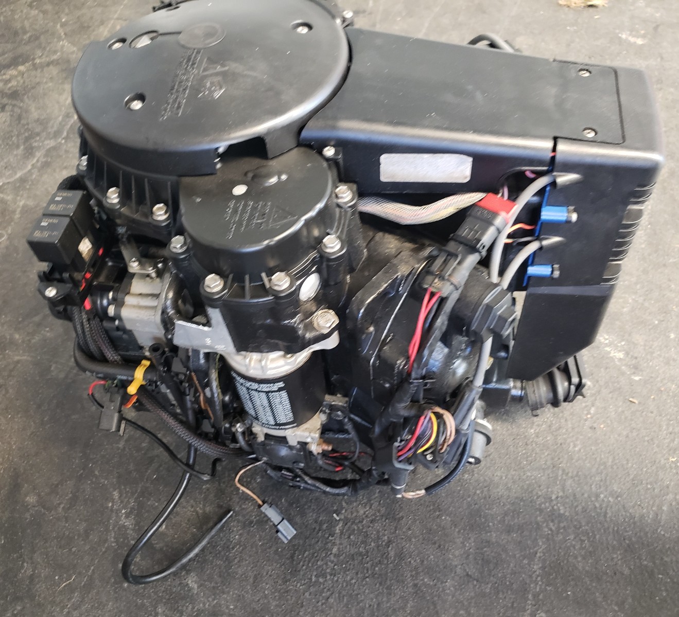 SPARK TESTED! 438922 Johnson Evinrude 19972000 FULLY DRESSED Powerhead 90 HP V4 Southcentral