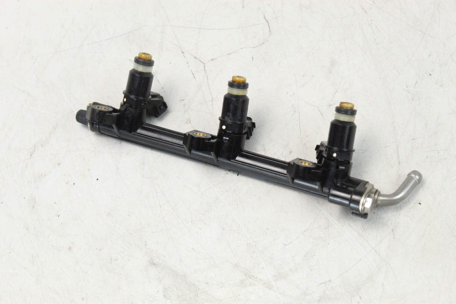 898101T75 8M0091784 Mercury 20062010 Fuel Rail & Injectors 25 30 HP 1