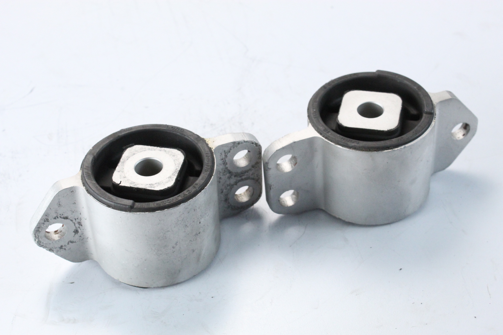 thumbnail image 2 of Discount Starter & Alternator New Starter For Evinrude Outboard 200-300 HP (5769040) 2 of 5