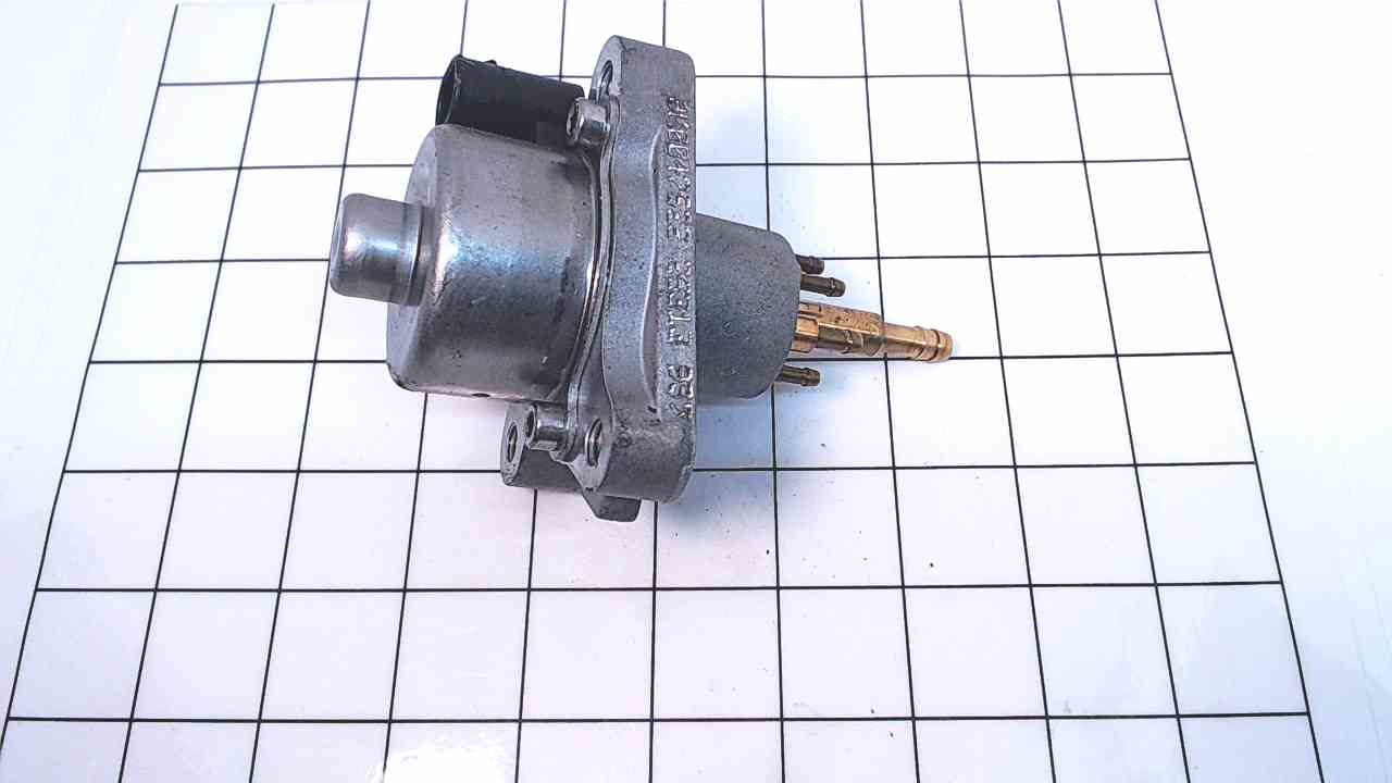 857149T05 Mercury 20002006 Optimax DFI Oil Pump Assembly 75300 HP