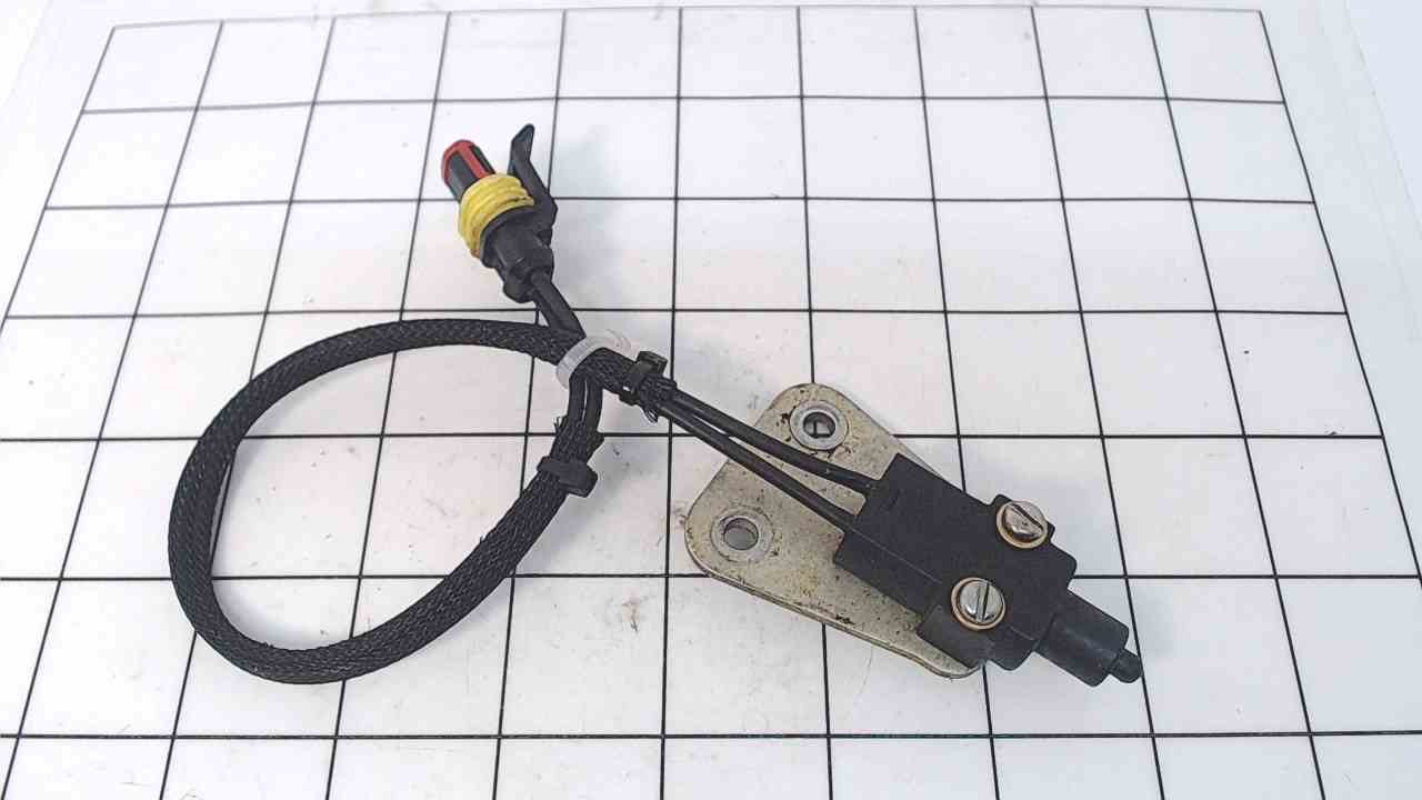 586780 Johnson Evinrude 20042009 Neutral Safety Switch 40200 HP
