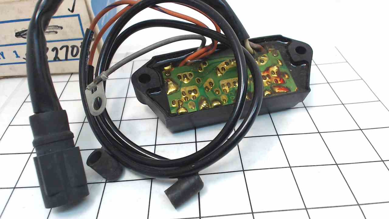 NEW! Johnson Evinrude OMC Ignition Powerpack Assembly 582705