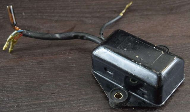 32900-95210 Suzuki 1977-79 C.D. Ignition Unit 50 65 85 HP DT 2-Stroke 1 YEAR WTY