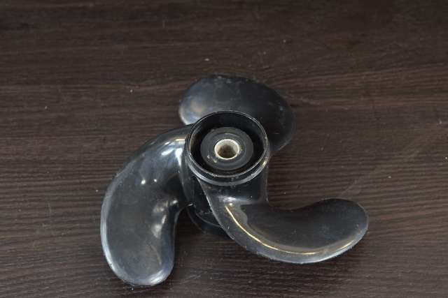 1976-1980 Mercury LH 3 blade 7.90 x 6.30 Propeller 86903A1 3.6 4 HP 7 splines