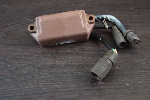 1980-84 Johnson Evinrude Power Pack 582138 70 75 150 175 185 200 235 HP