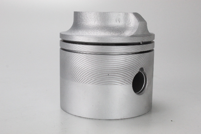 393271 C# 328355 Johnson Evinrude 1974-98 STD Piston 85 88 90 100 110+ REFURBED!