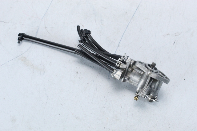 1984 1985 - 1988 Yamaha Oil Pump 200 HP ONLY 6 Cylinder 2 Stroke GOOD CONDITION
