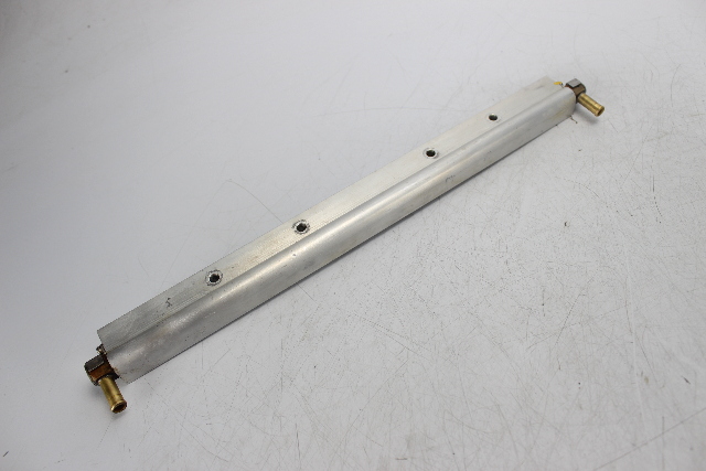 Yamaha 1997 1998 1999 2000 2001 Fuel Rail Pipe 150 200 225 250 HP 2 Stroke V6