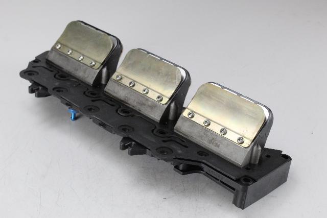 439741 437591 Johnson Evinrude 1998-99 PORT Intake Manifold W/ Reeds 150 175 HP