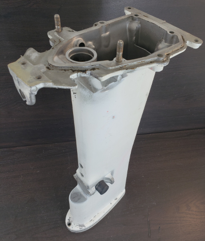 1980 Johnson Evinude Exhaust Housing 390453 0390453 25 35 HP 2 cylinder