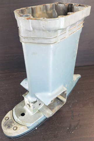 1976-1992 Johnson Evinrude Exhaust Housing 392170 85 88 90 100 110 115 140 + HP