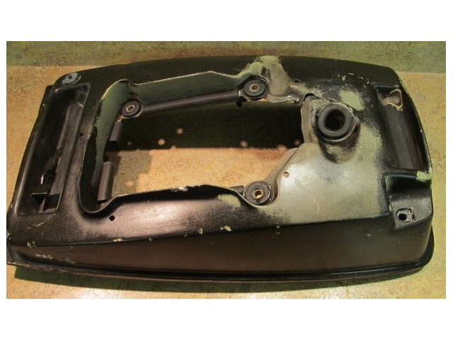Johnson Evinrude 1988 1989 Lower Bottom Pan Cowling Cover 6 8 HP