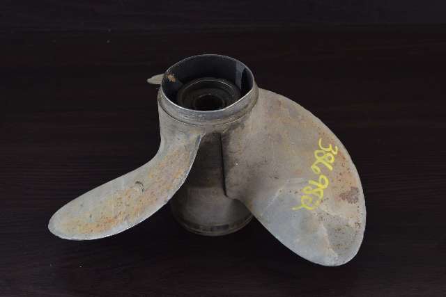 1975-05 Johnson Evinrude SST Propeller 12-1/2 x 13 386982 40 48 50 55 60 70 75HP