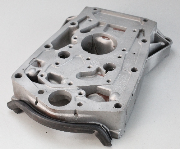 321638 319007 Johnson Evinrude 1974-88 Exhaust Housing Adapter 60 70 75 HP 3 Cyl