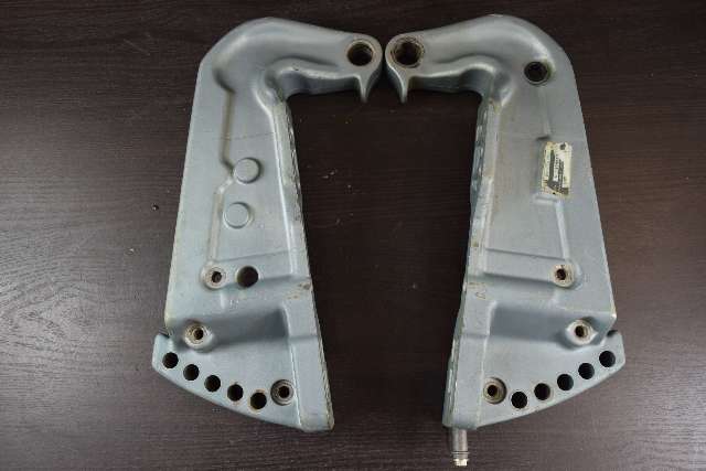 397948 396309 Johnson Evinrude 1985-2001 Transom Bracket Set 50 60 65 70 85 + HP