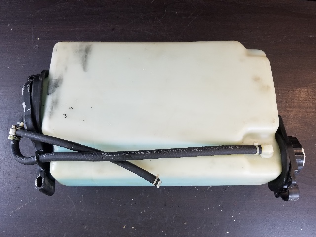 1988-1993 Mercury Mariner Oil Tank Assembly 8628A7 100  115 HP 4 Cylinder