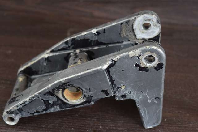 C# 66083 Mercury 1973-1979 STBD Power Trim Mounting Bracket 60 90 115 140 150 HP