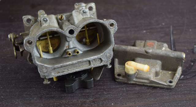393194 C# 328817 Johnson Evinrude 1983 Carburetor 2.6L V6 FOR PARTS OR REPAIR