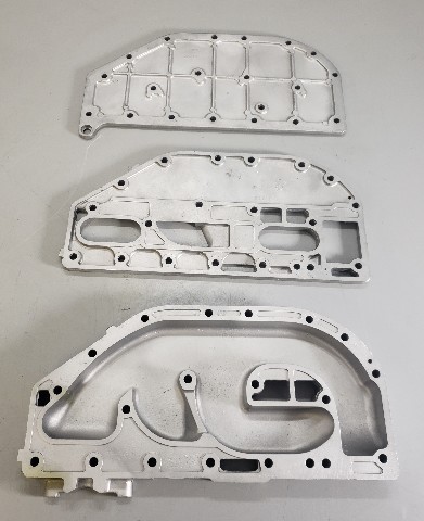 323691 Johnson Evinrude 1979-1988 Exhaust Manifold & Plate Cover 60 65 70 75 HP