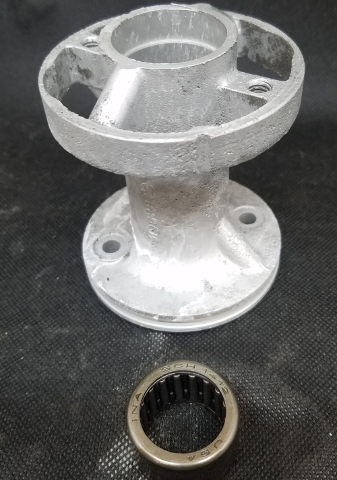 387023 433428 Johnson Evinrude 1976 & Later Bearing Carrier 20 25 30 35 HP