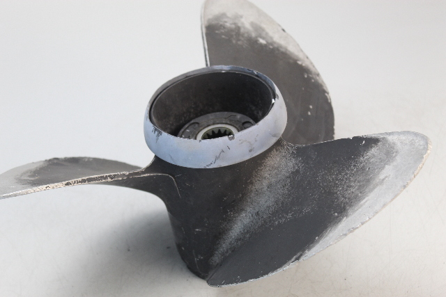 Johnson Evinrude 14 X 17 RH ALUM Propeller 40 45 50 55 + HP 6 MTH HUB WTY