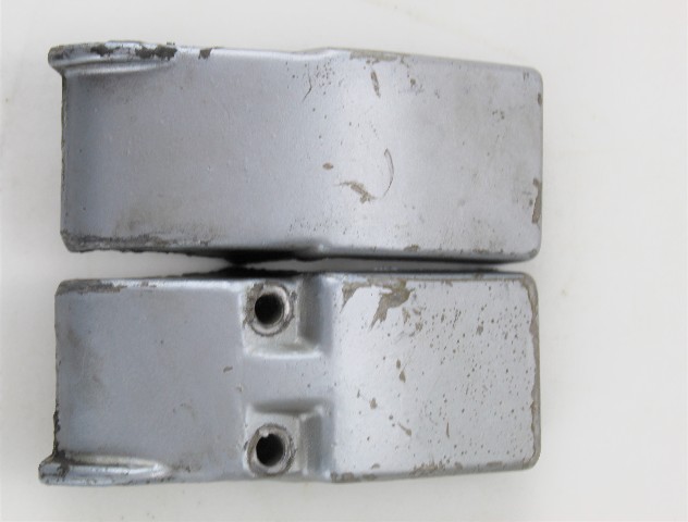 324596 324597 Johnson Evinrude 1980-2005 Lower Mount Bracket 4.5 5.5 7.5 HP