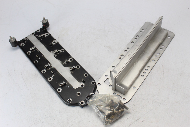 95067 87321 Mercury 1976-1995 Plate Divider & Cover 135 150 175 HP