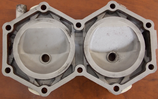 377087 0377087 Johnson Evinrude 1959 Port Cylinder Head 50 HP CLEAN