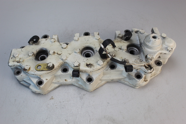 325557 Johnson Evinrude 1976-1981 Starboard Cylinder Head 150 175 200 HP