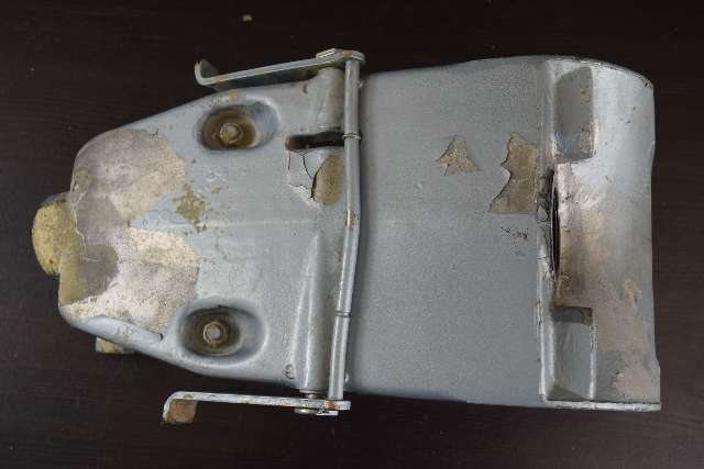 389335 397743 C# 390068 Johnson Evinrude 1976-97 Swivel Bracket 85 88 90 100+ HP
