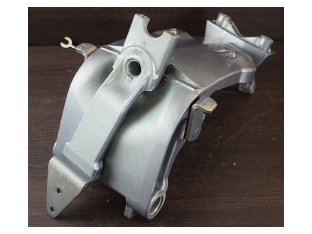 6H1-43311-01-EK Yamaha 1989-93 Swivel Bracket, Steering Arm & Yoke 55 60 70 + HP