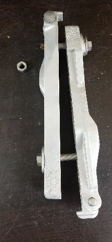Casting # 312906 312907 Johnson Evinrude Transom Bracket Set