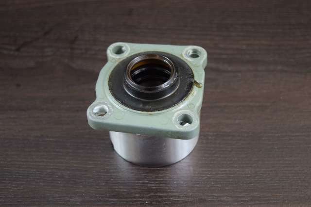 1990-2005 Yamaha Bearing Housing Assembly 61A-45331-00-94 200 225 250 HP