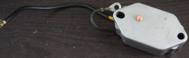 581733 C# 511404 Johnson Evinrude 1976 Voltage Regulator 135 HP 1 YEAR WTY