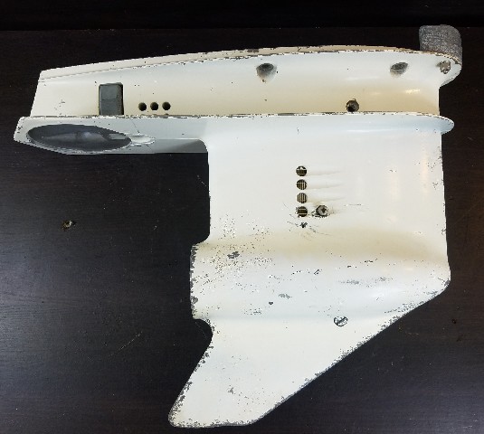 392196 Johnson Evinrude 1975-88 Lower Unit Gearcase Housing 35 40 50 60 70 75 HP