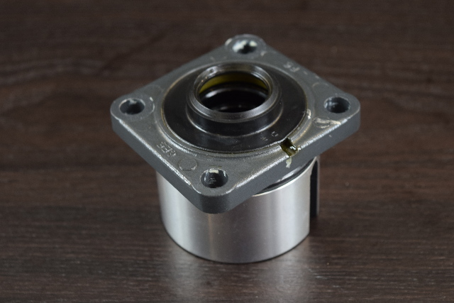 OEM! 1984-1993 Yamaha Bearing Housing 6E5-45331-00-94 115 130 150 175 200 225 HP