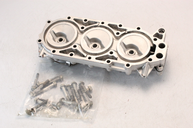 317194 0317194 Johnson Evinrude 1972-1973 Cylinder Head 65 HP 3 Cylinder