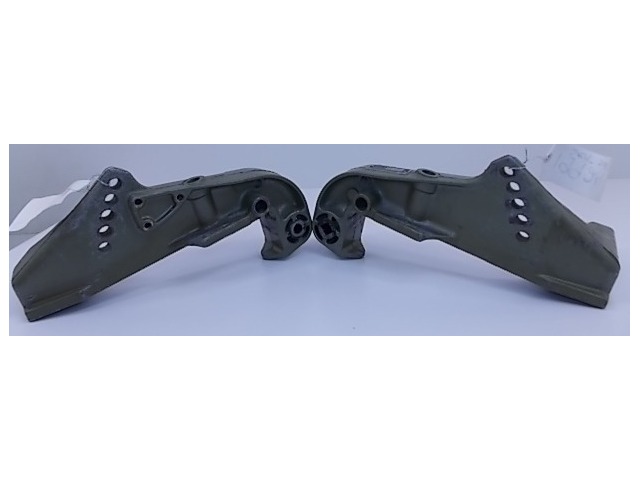 1968-1988 Johnson Evinrude TransomBracket Set 313824 313825 55 60 65 70 75 HP